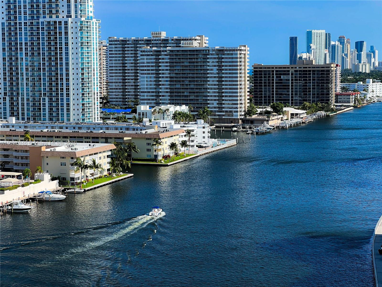 2602 E HALLANDALE BEACH BLVD #1605, Hallandale Beach FL 33009