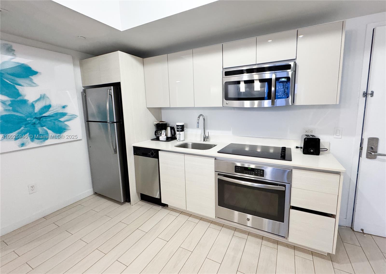 2602 E HALLANDALE BEACH BLVD #1605, Hallandale Beach FL 33009