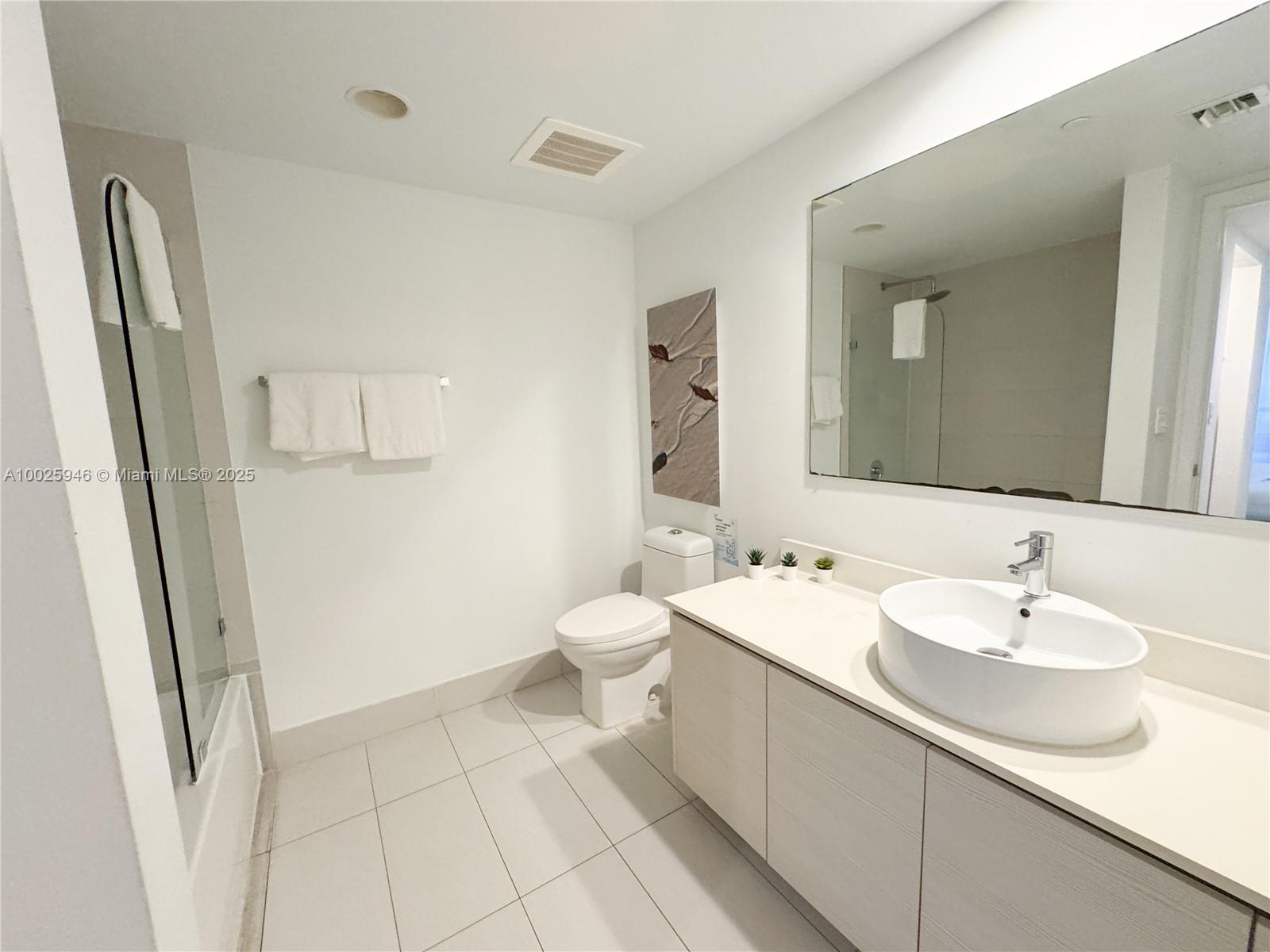 2602 E HALLANDALE BEACH BLVD #1605, Hallandale Beach FL 33009