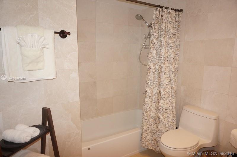 19370 COLLINS AV SEASONAL #923, Sunny Isles Beach FL 33160