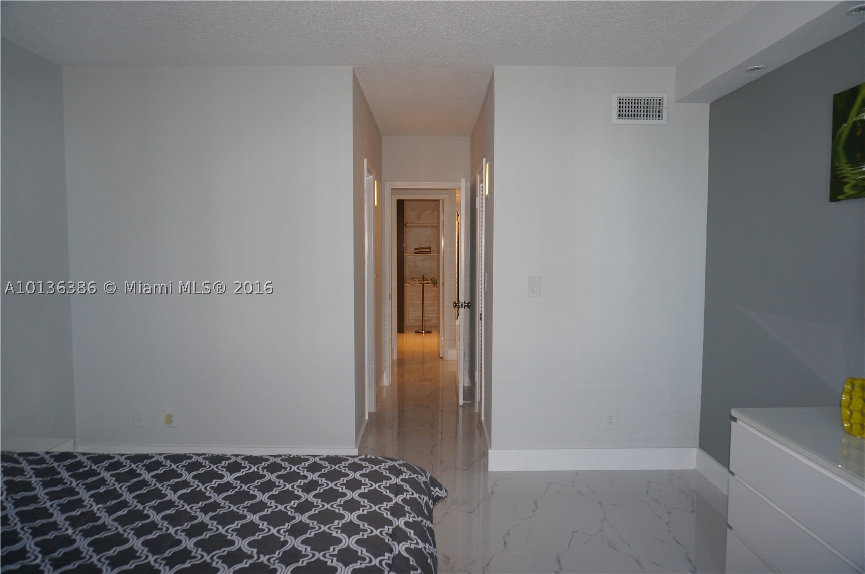 19370 COLLINS AV SEASONAL #1417, Sunny Isles Beach FL 33160