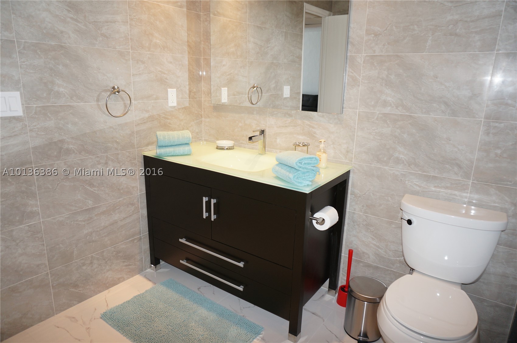 19370 COLLINS AV SEASONAL #1417, Sunny Isles Beach FL 33160