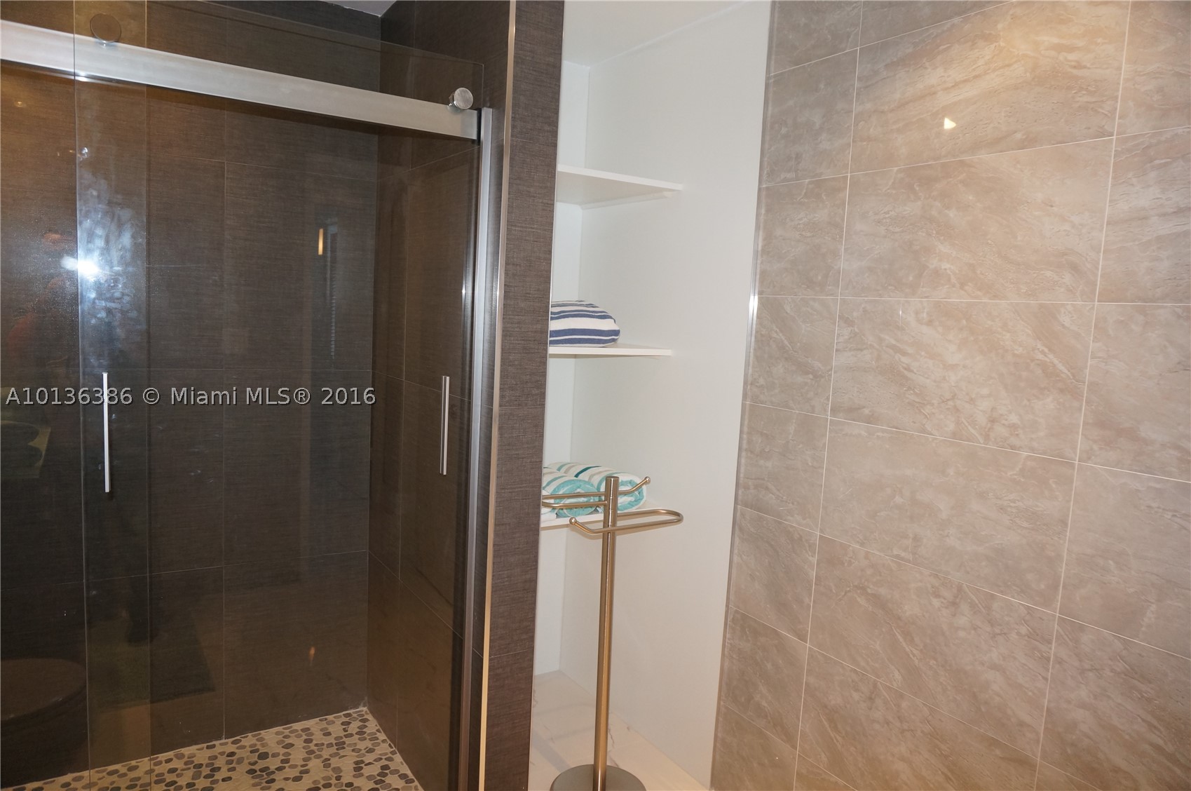 19370 COLLINS AV SEASONAL #1417, Sunny Isles Beach FL 33160