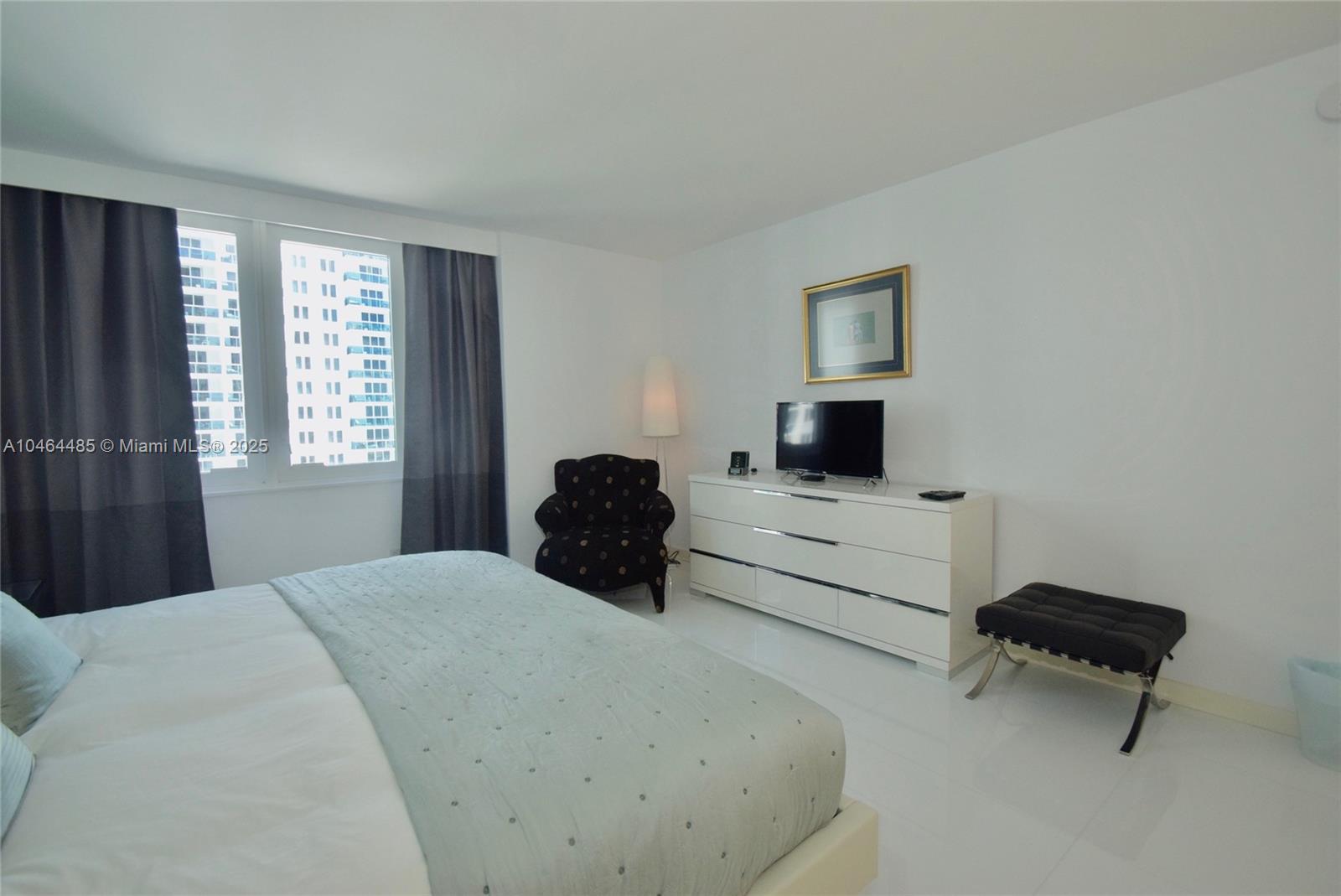 2301 Collins Ave #815/814, Miami Beach FL 33139