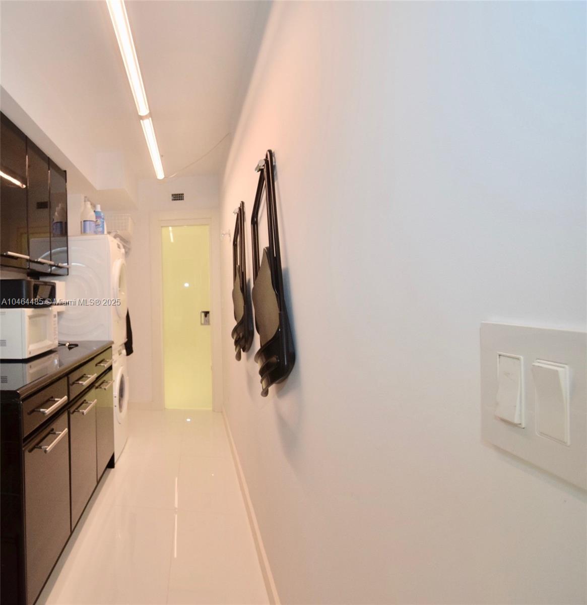 2301 Collins Ave #815/814, Miami Beach FL 33139