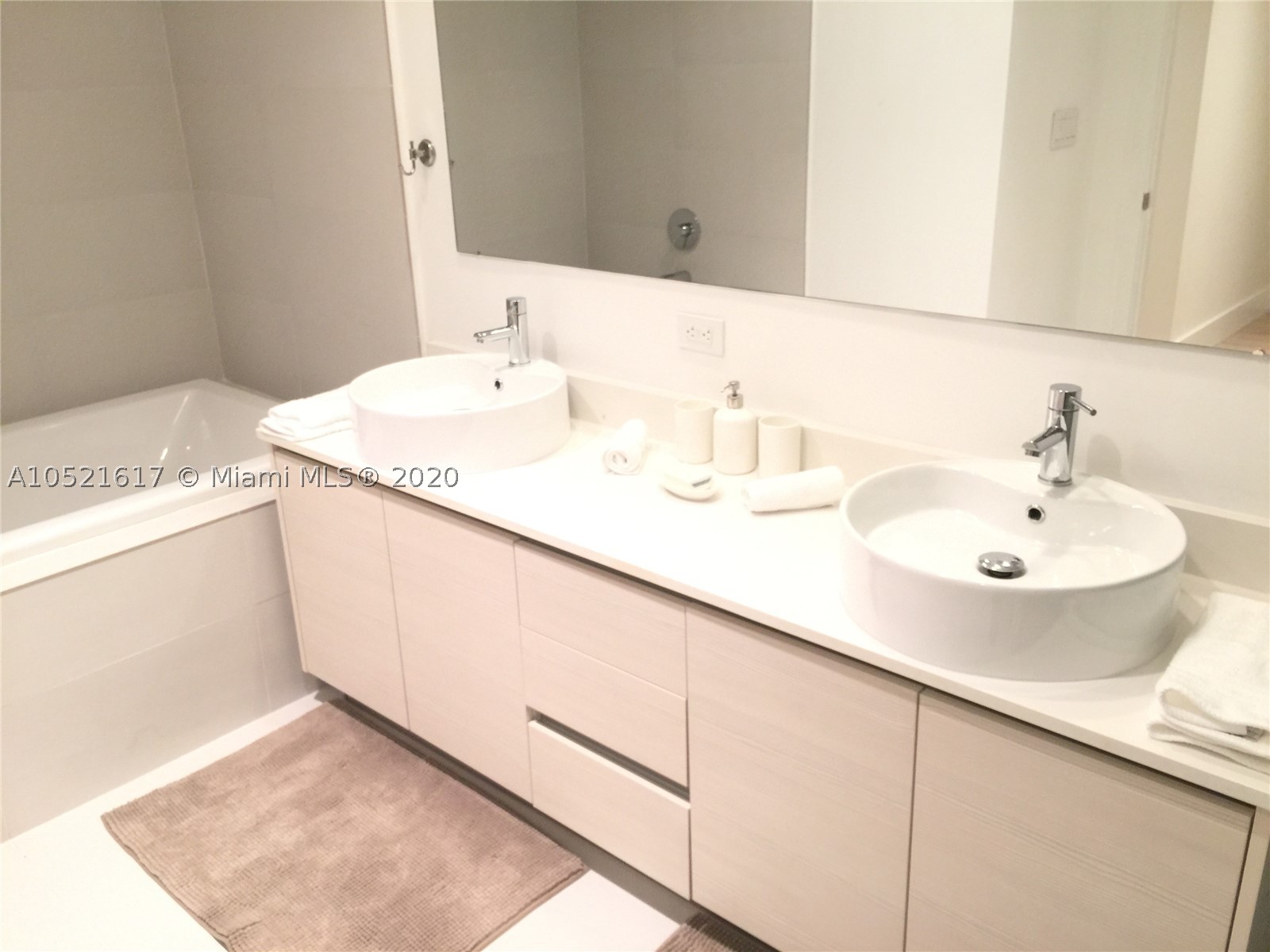 2600 E Hallandale Beach #2202, Hallandale Beach FL 33009
