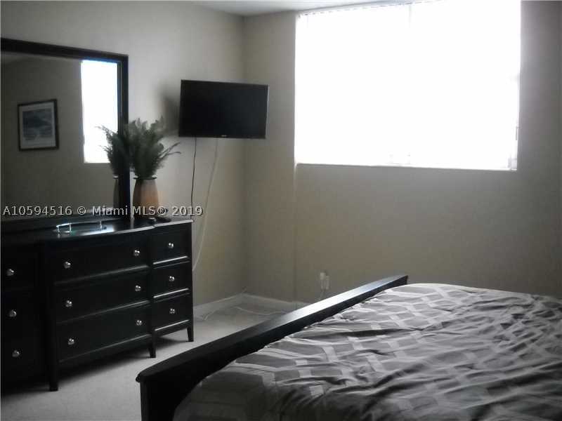 3901 S OCEAN DR #8L, Hollywood FL 33019
