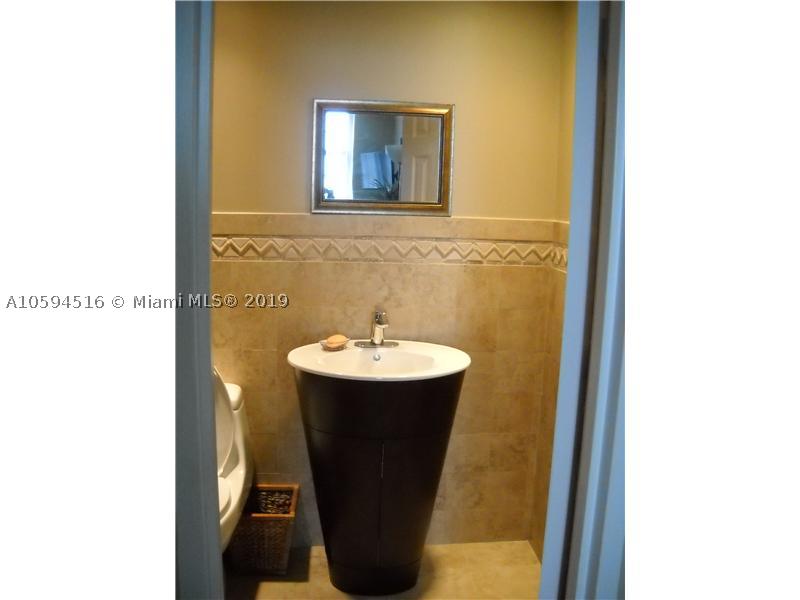 3901 S OCEAN DR #8L, Hollywood FL 33019