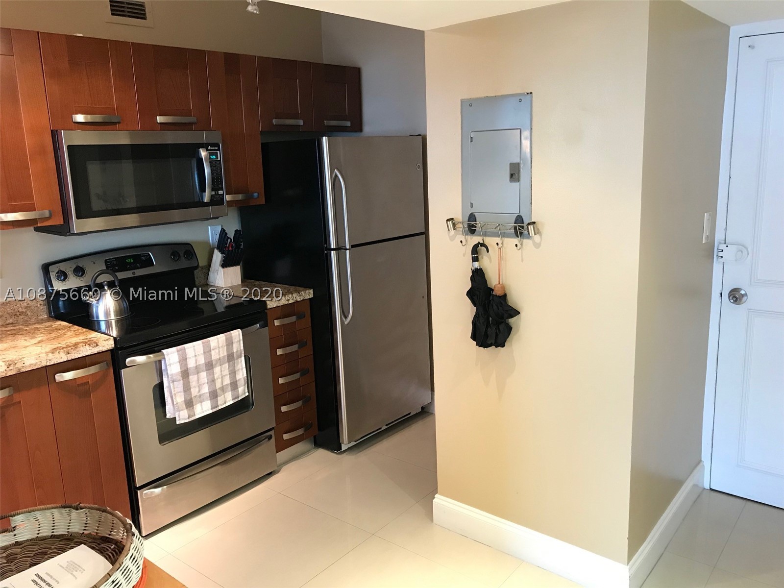 100 Lincoln Rd #1226, Miami Beach FL 33139