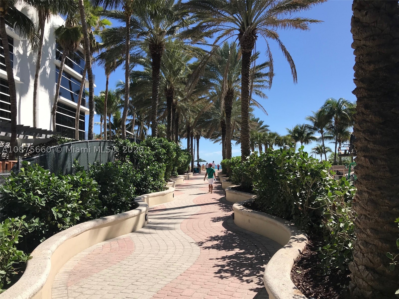 100 Lincoln Rd #1226, Miami Beach FL 33139