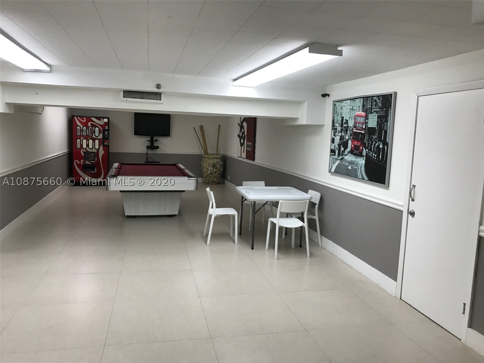 100 Lincoln Rd #1226, Miami Beach FL 33139