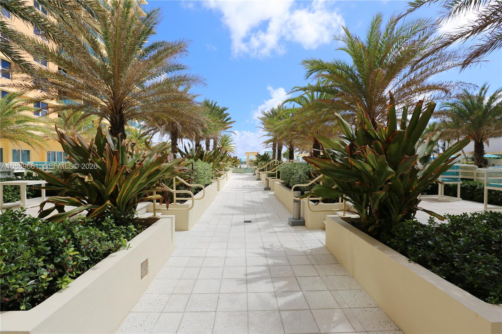2501 S OCEAN DR #1224 (Available JUNE 19), Hollywood FL 33019