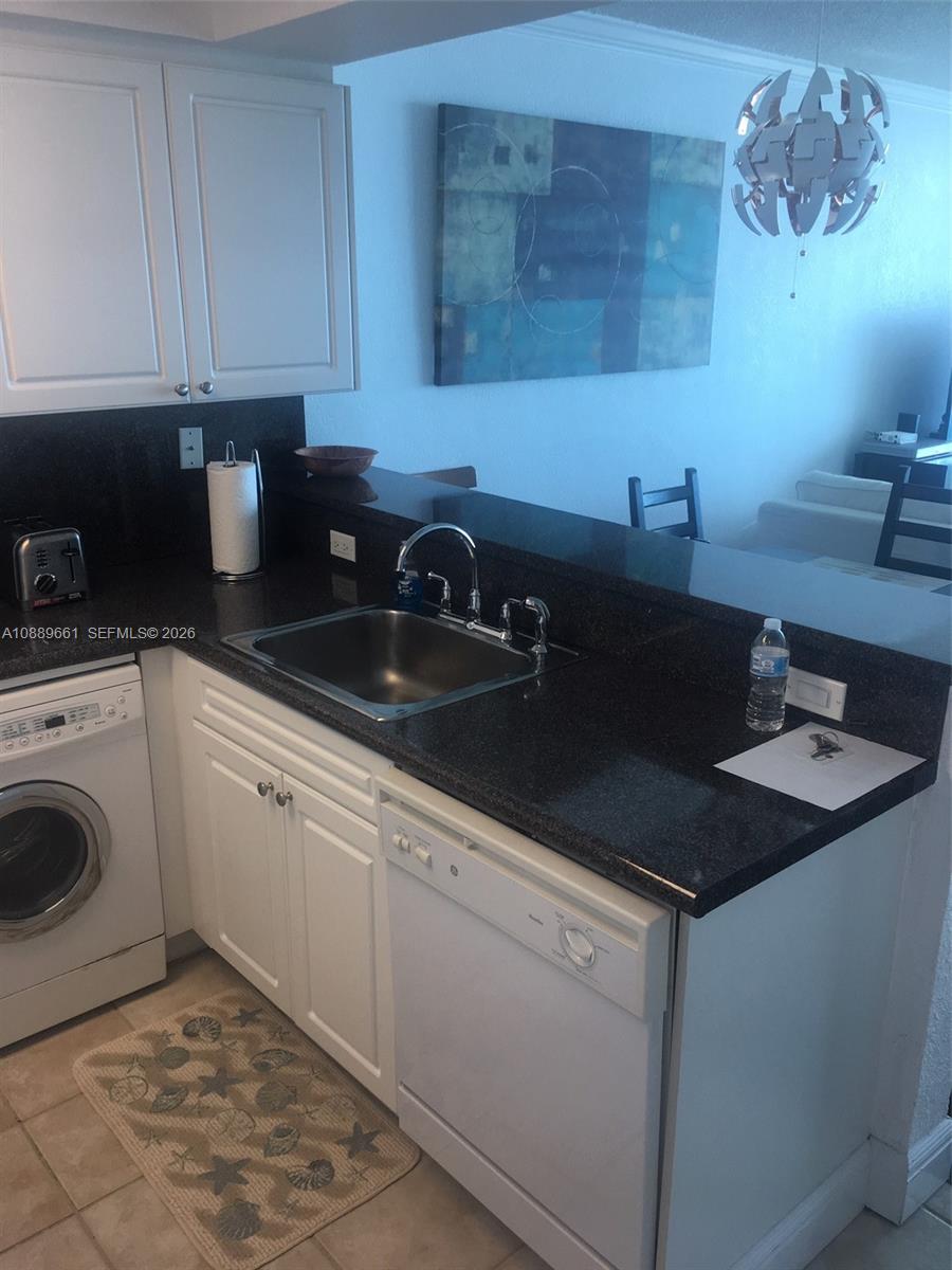 2501 S OCEAN DR #1224 (Available JUNE 19), Hollywood FL 33019