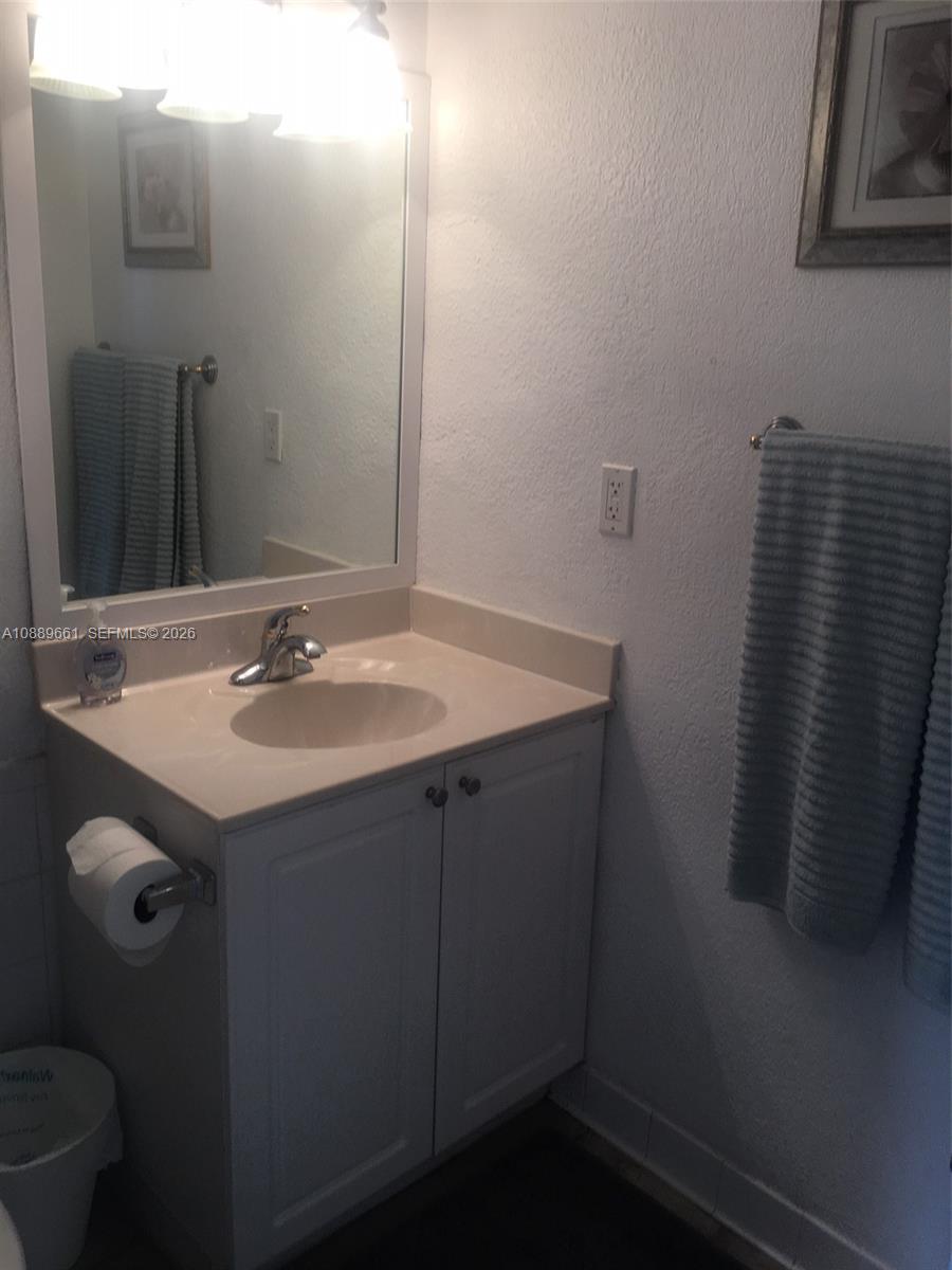 2501 S OCEAN DR #1224 (Available JUNE 19), Hollywood FL 33019