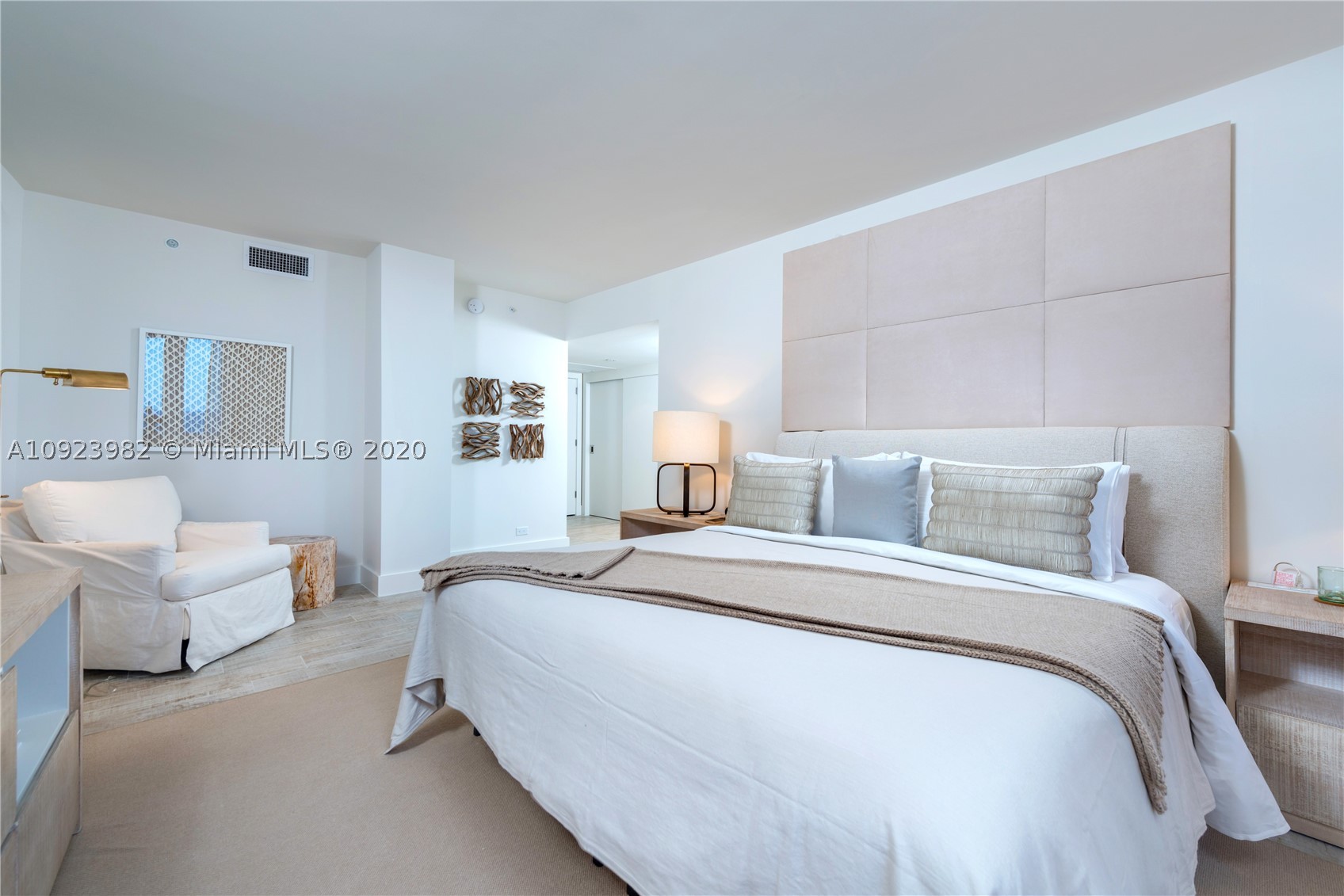 102 24th St #1544, Miami Beach FL 33139