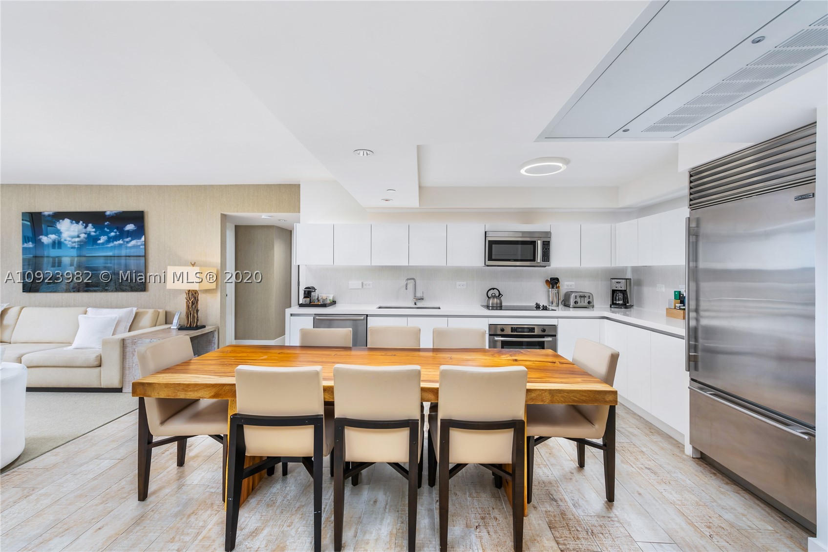 102 24th St #1544, Miami Beach FL 33139