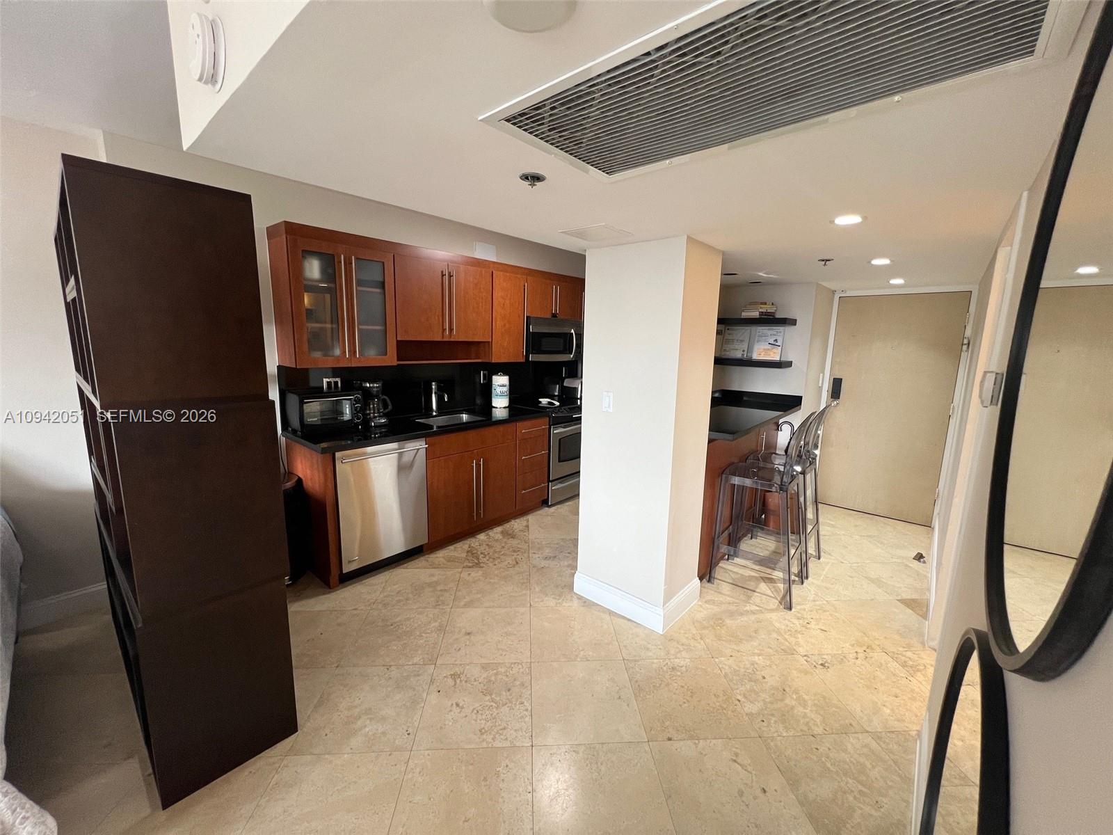 100 Lincoln Rd #716, Miami Beach FL 33139