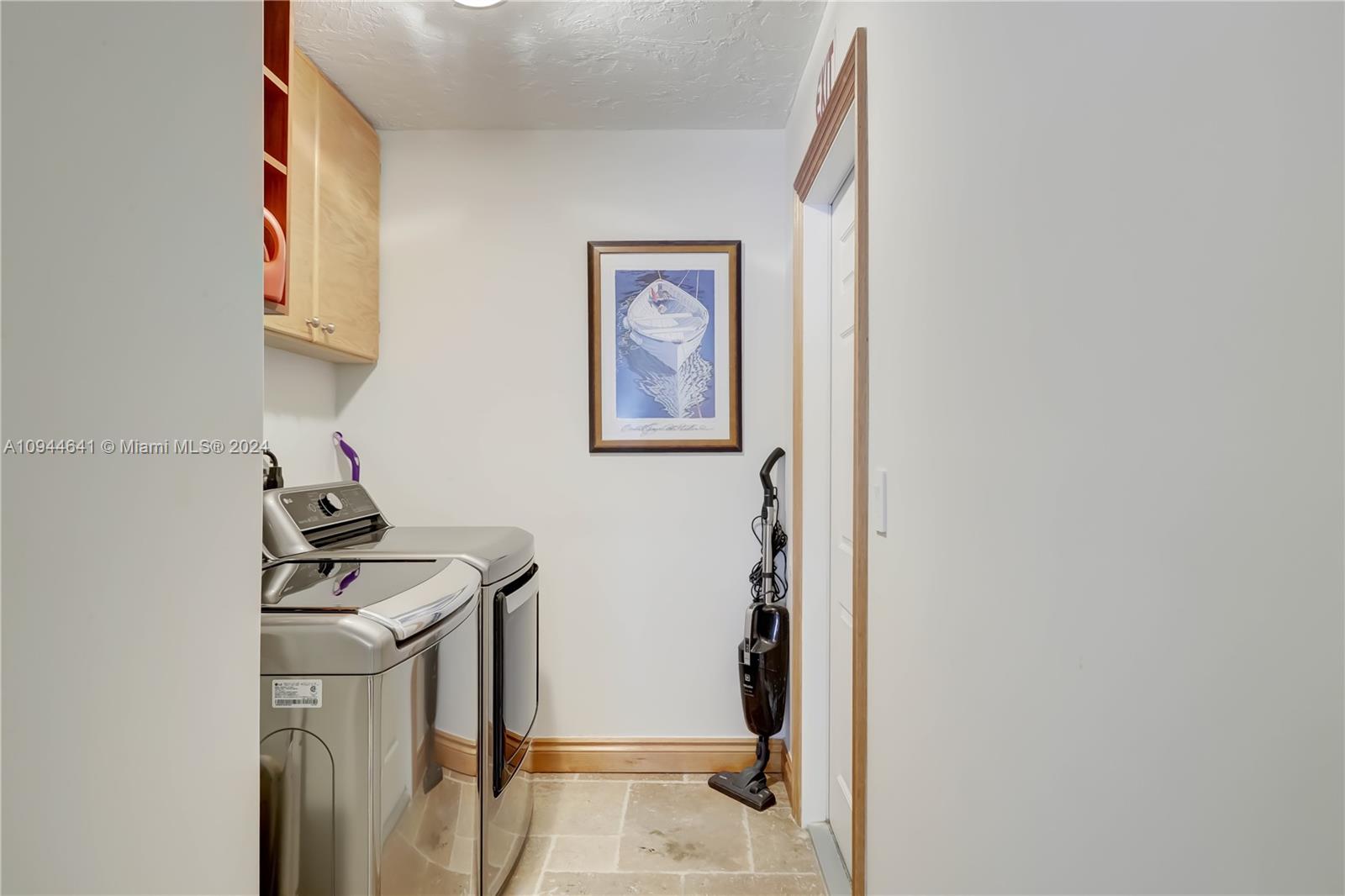 309 Oak St, Hollywood FL 33019