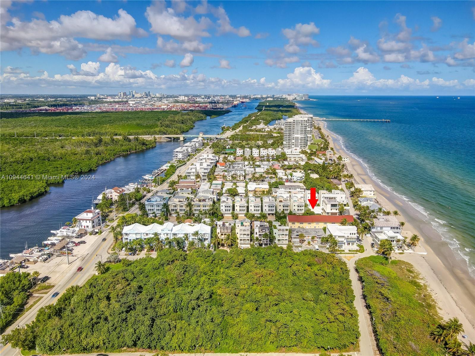 309 Oak St, Hollywood FL 33019