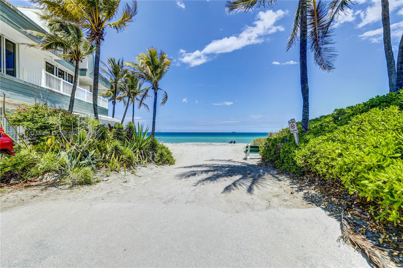 309 Oak St, Hollywood FL 33019