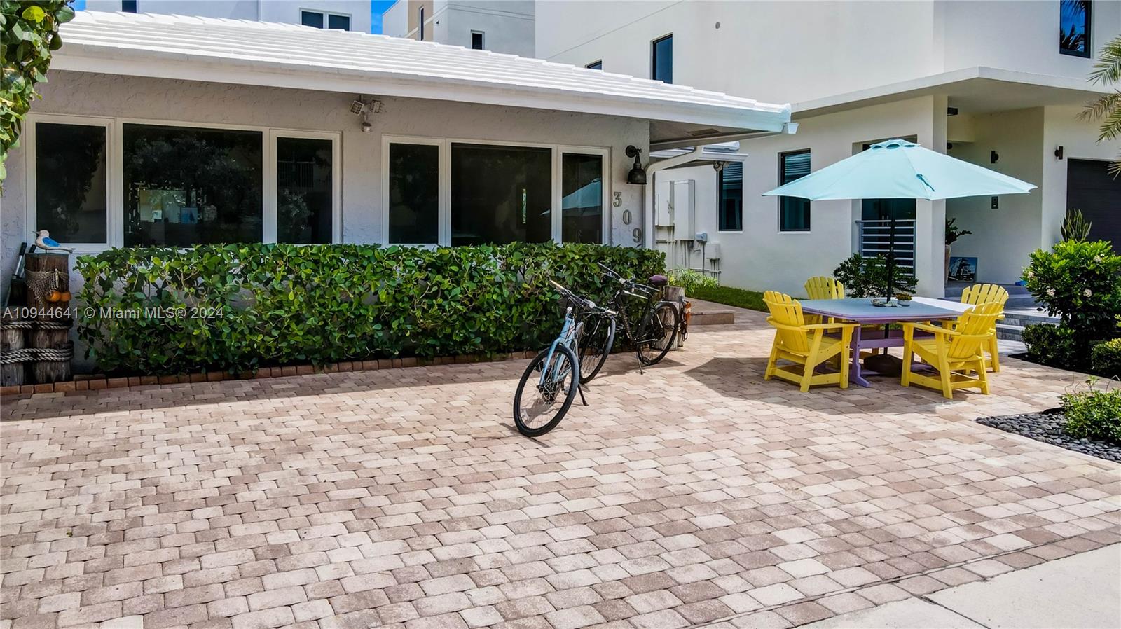 309 Oak St, Hollywood FL 33019