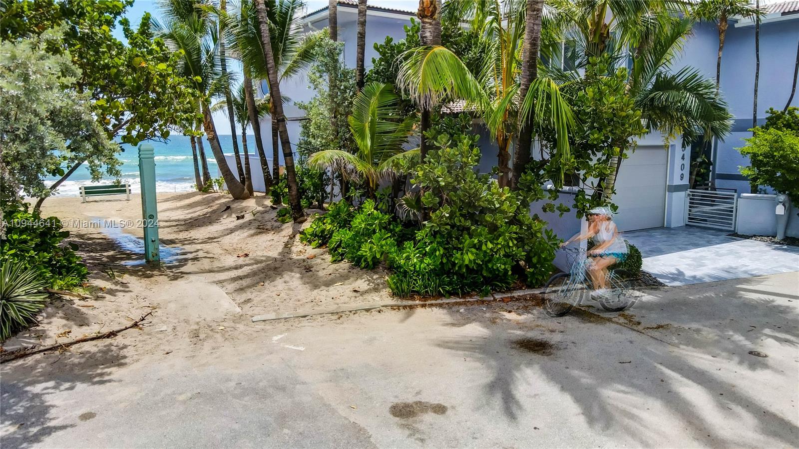 309 Oak St, Hollywood FL 33019