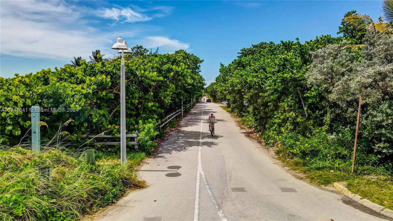 309 Oak St, Hollywood FL 33019