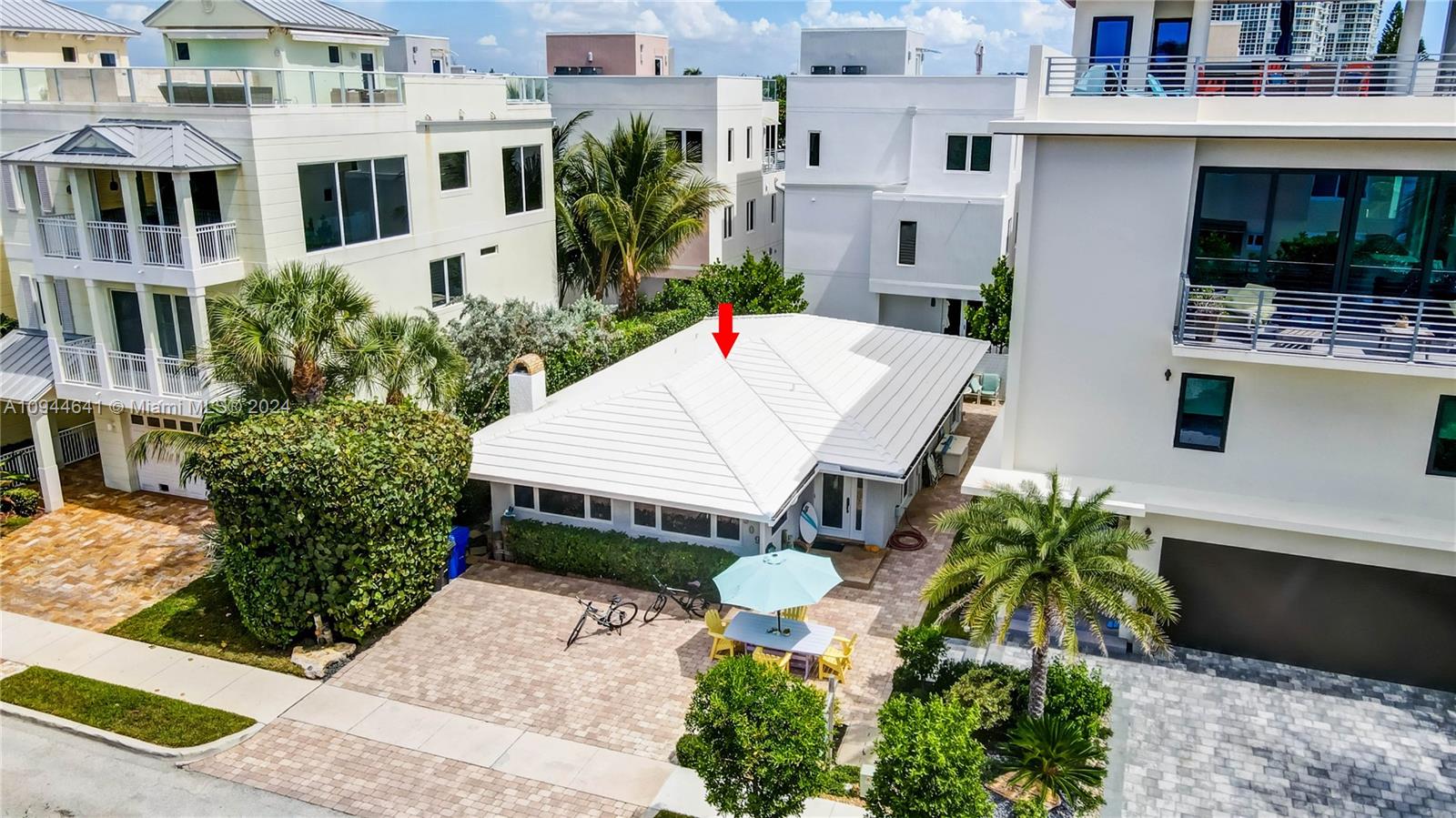 309 Oak St, Hollywood FL 33019