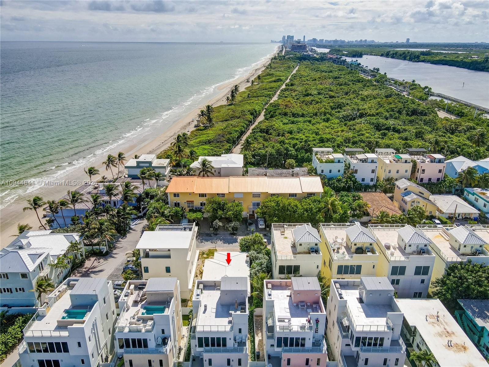 309 Oak St, Hollywood FL 33019
