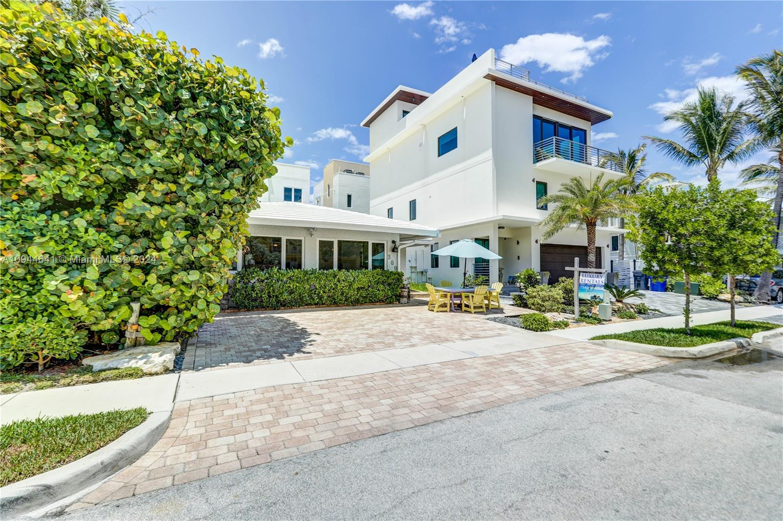 309 Oak St, Hollywood FL 33019
