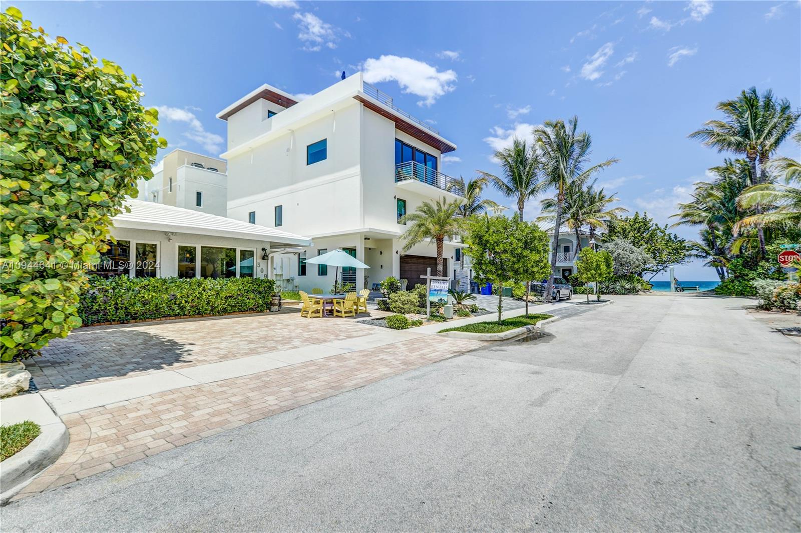 309 Oak St, Hollywood FL 33019