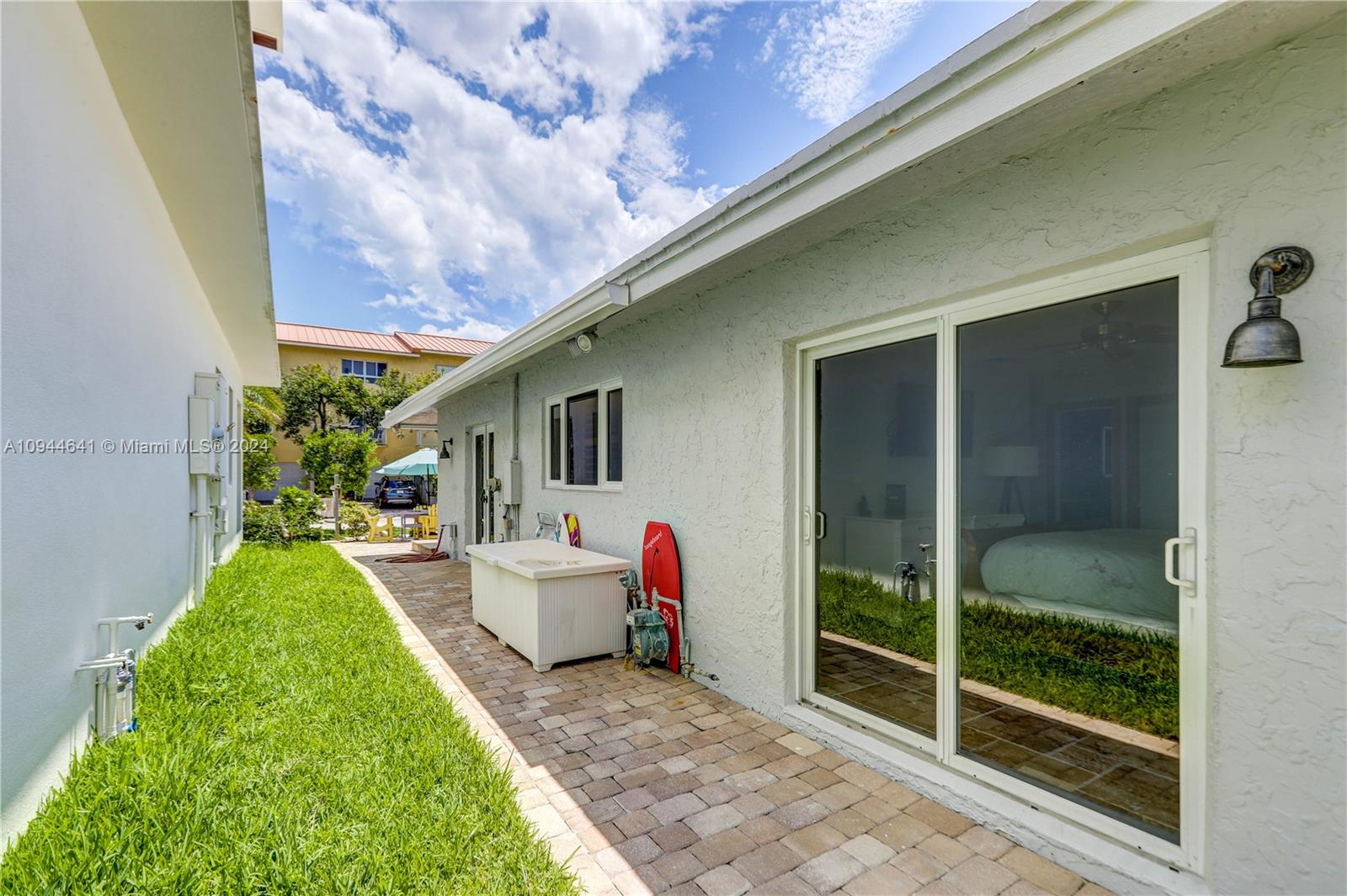 309 Oak St, Hollywood FL 33019