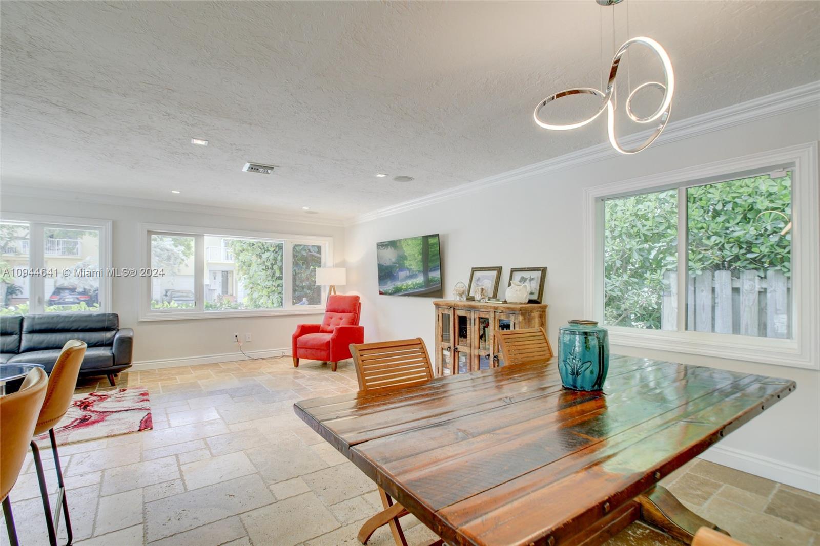 309 Oak St, Hollywood FL 33019