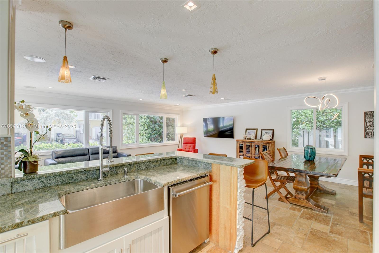 309 Oak St, Hollywood FL 33019