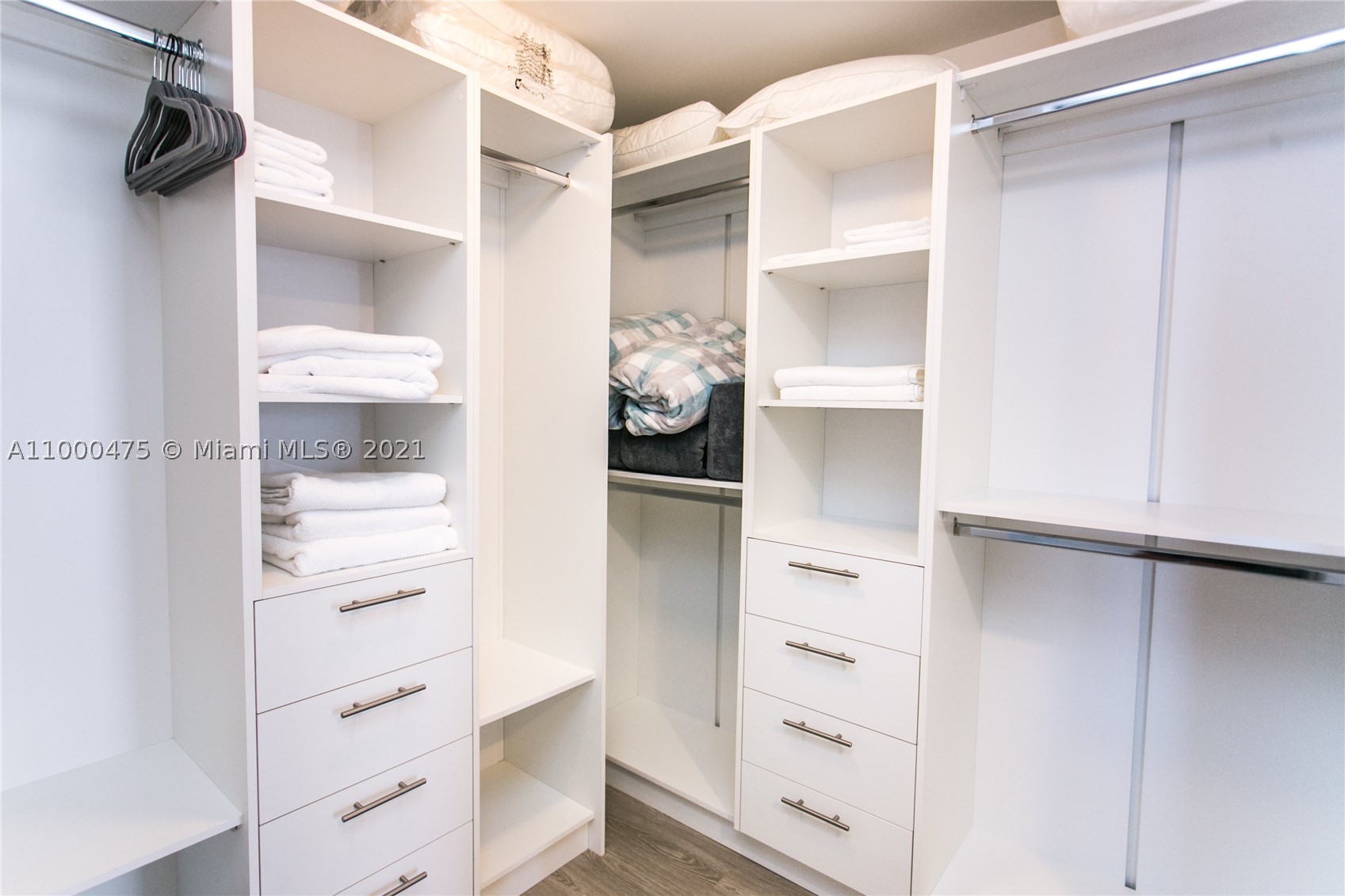 2600 E Hallandale Beach Blvd #T2002 SEASONAL, Hallandale Beach FL 33009