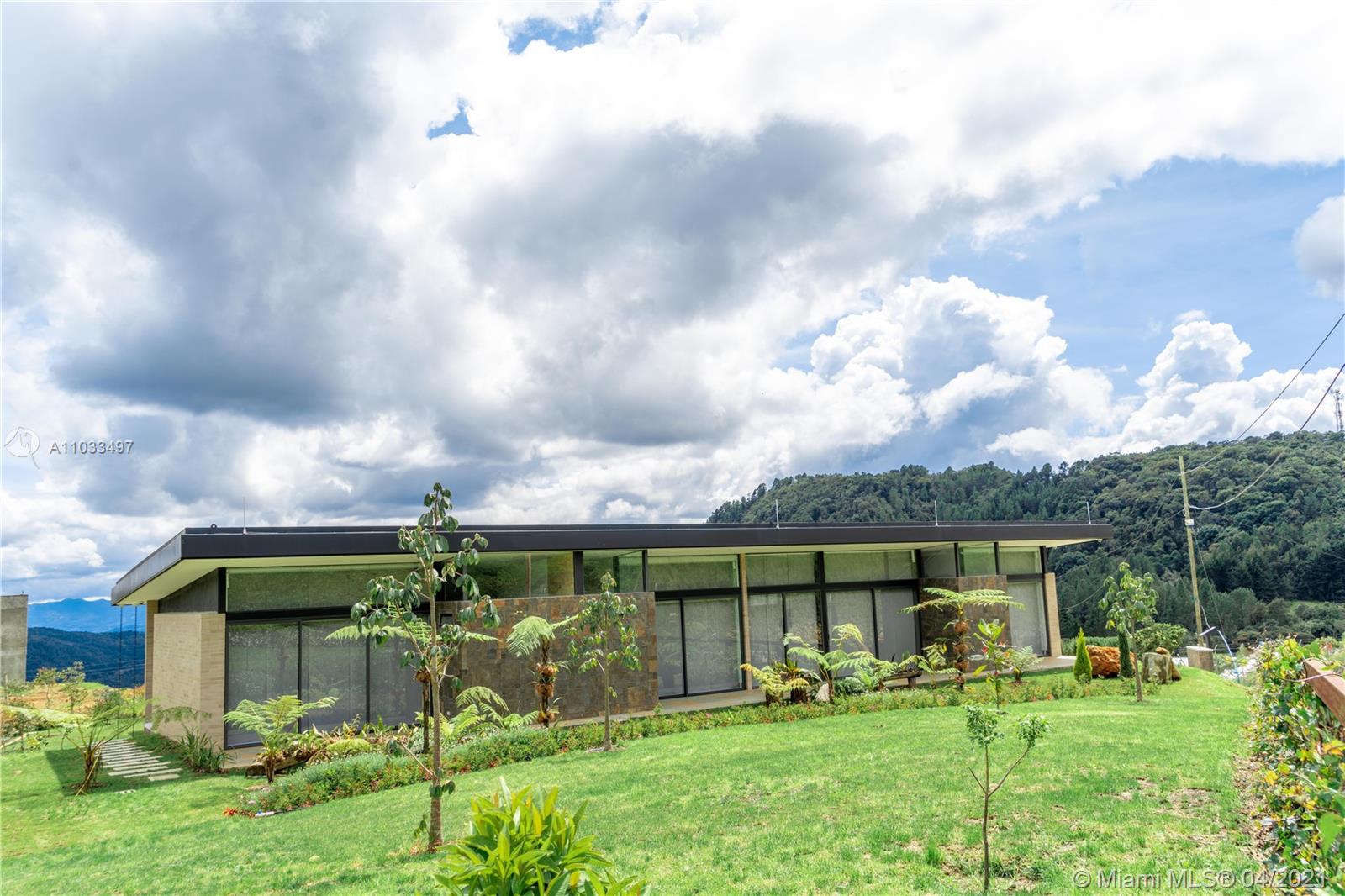 SUR # 4-85, CASA # 7 CALLE 23, ALTO DE LAS PALMAS, ANTIOQUIA, , CO COLOMBIA