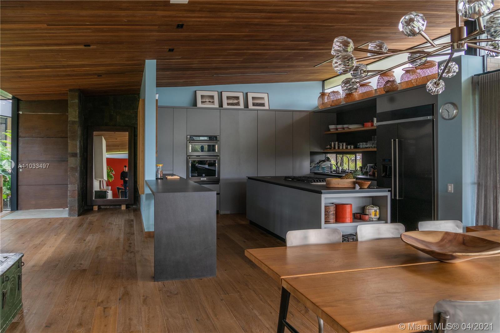 SUR # 4-85, CASA # 7 CALLE 23, ALTO DE LAS PALMAS, ANTIOQUIA, , CO COLOMBIA