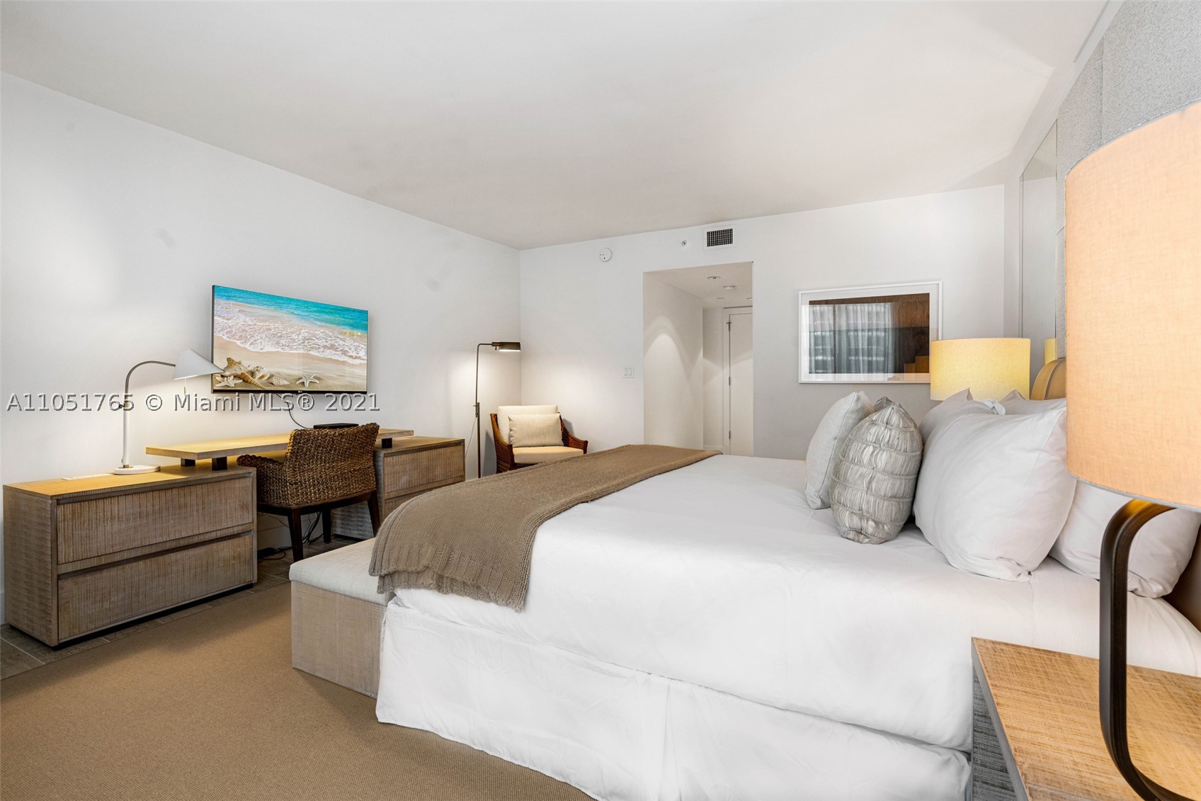 102 24th St #1115, Miami Beach FL 33139
