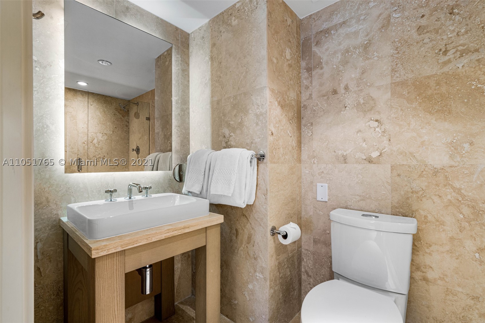 102 24th St #1115, Miami Beach FL 33139