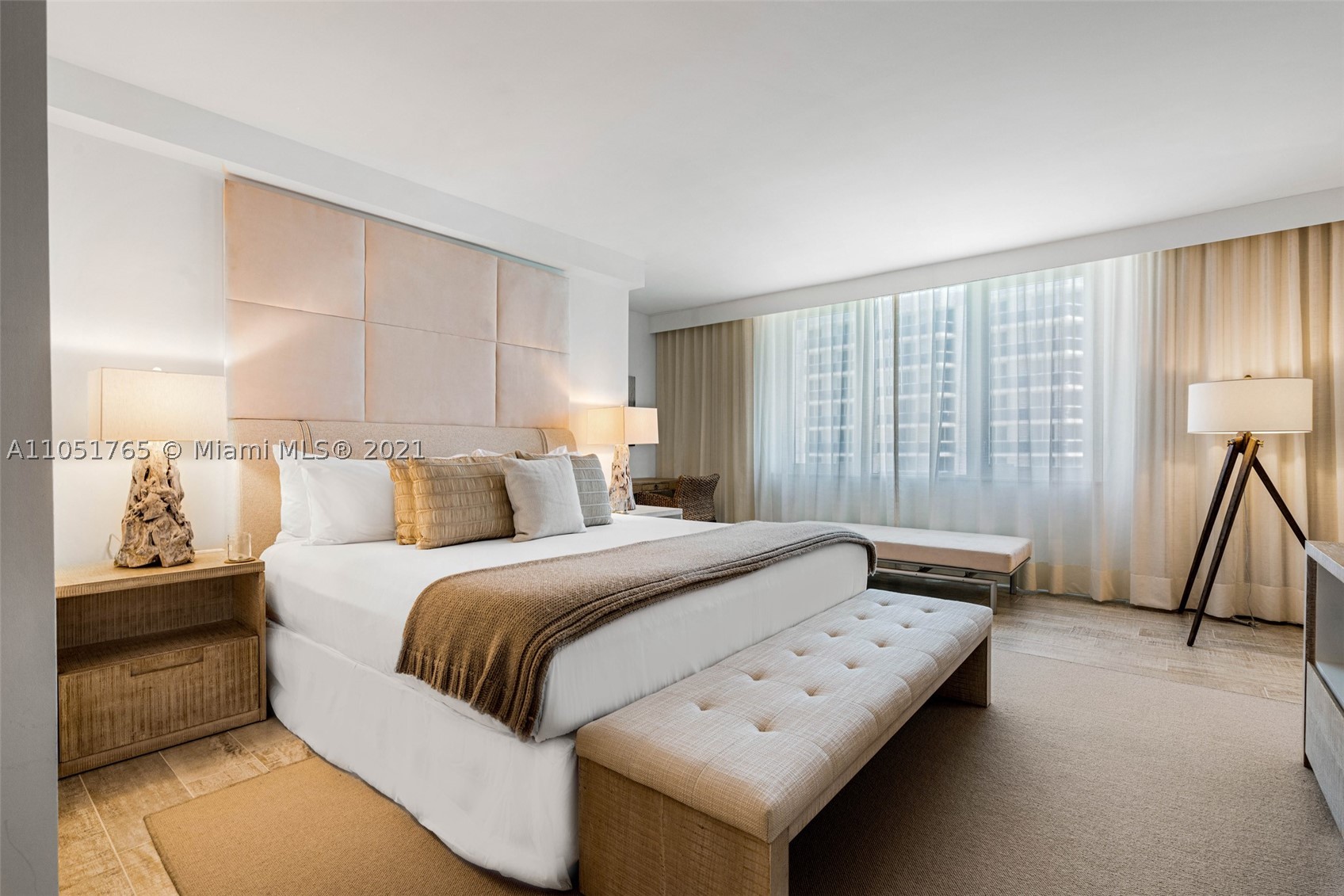 102 24th St #1115, Miami Beach FL 33139