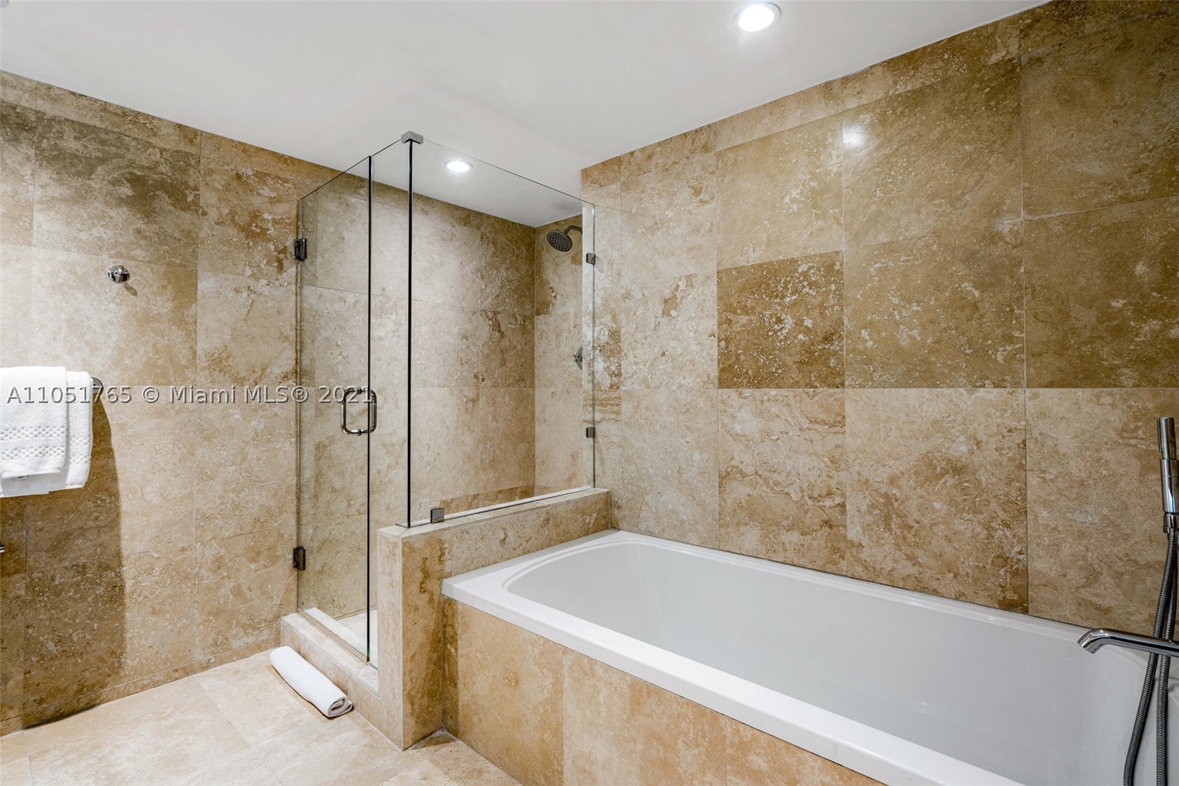 102 24th St #1115, Miami Beach FL 33139