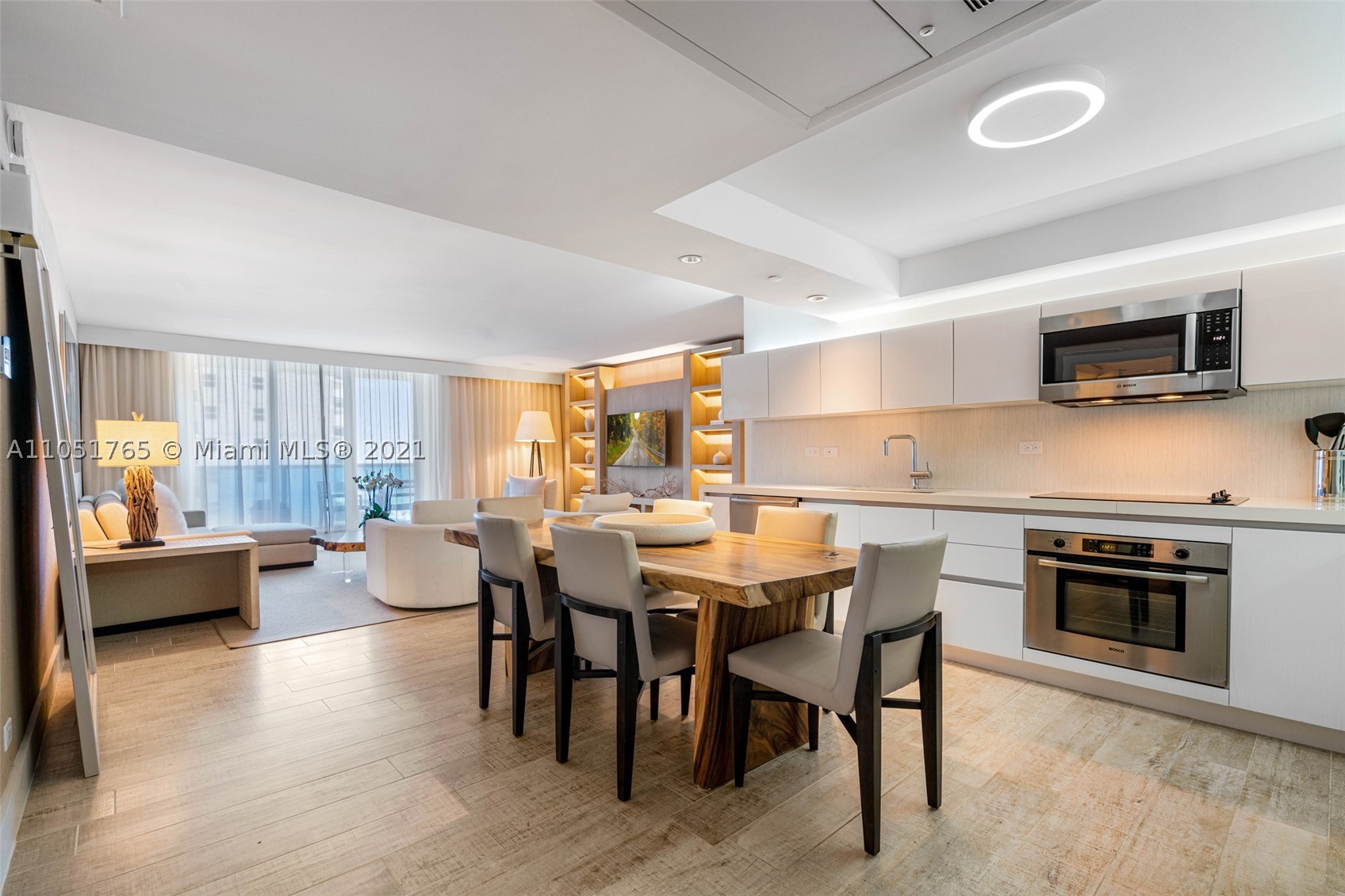 102 24th St #1115, Miami Beach FL 33139