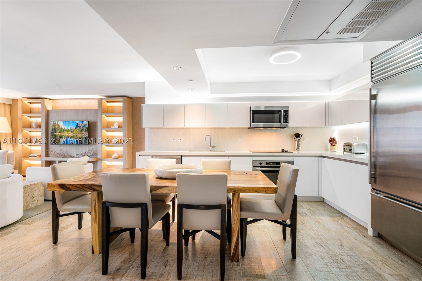 102 24th St #1115, Miami Beach FL 33139