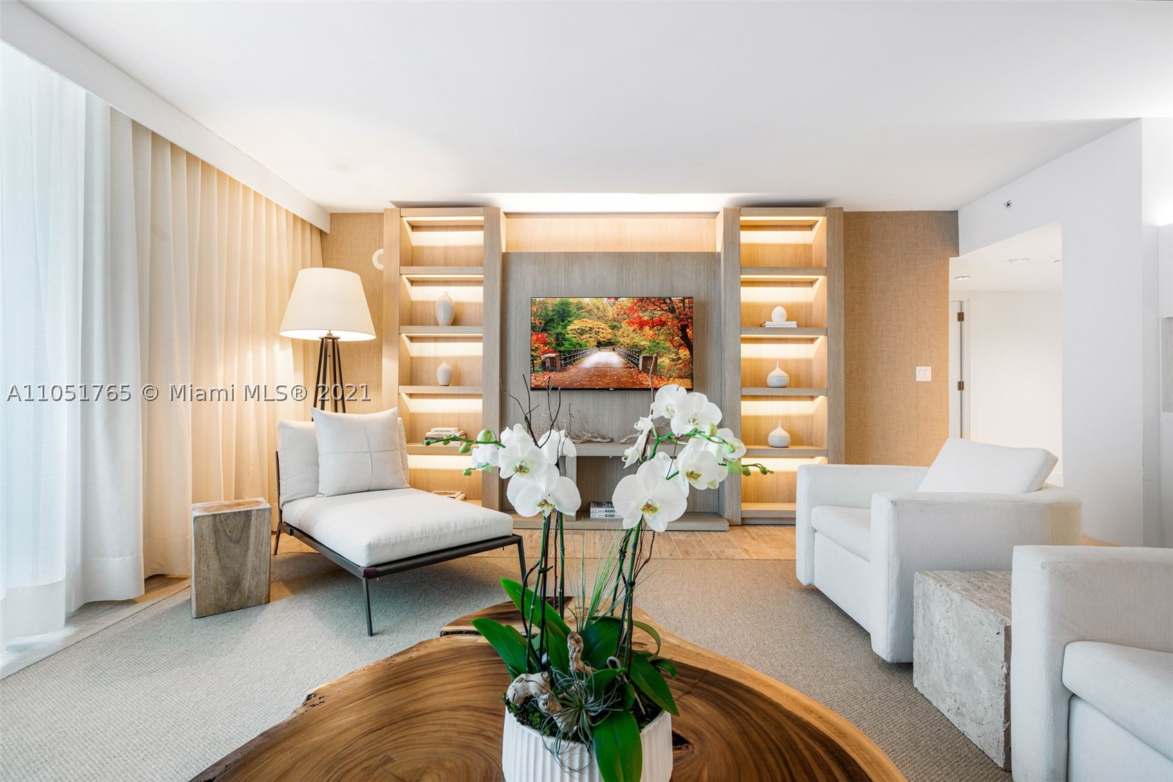 102 24th St #1115, Miami Beach FL 33139