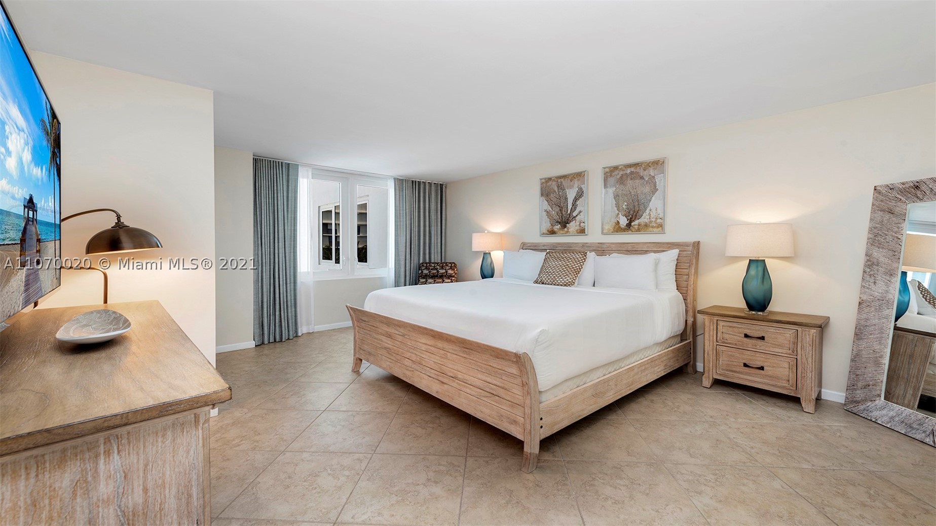 2301 Collins Ave #301, Miami Beach FL 33139
