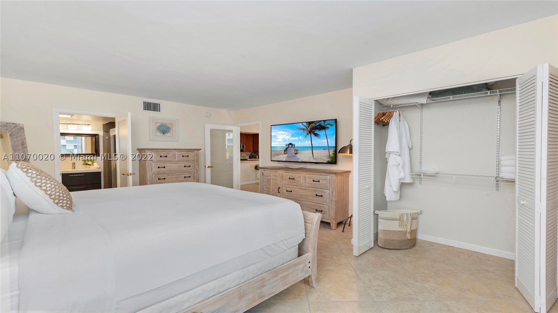 2301 Collins Ave #301, Miami Beach FL 33139