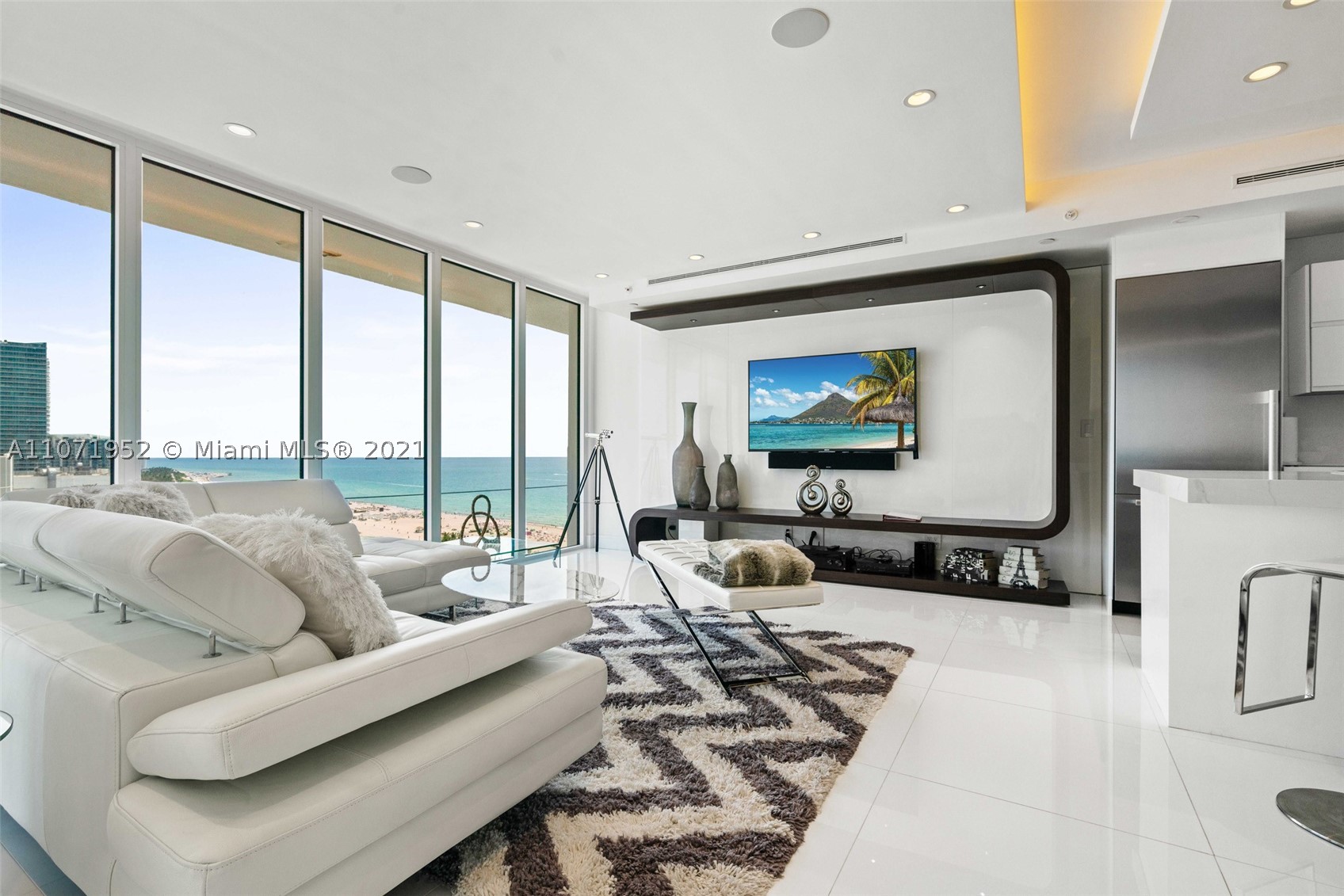 100 Lincoln Rd #PH6, Miami Beach FL 33139