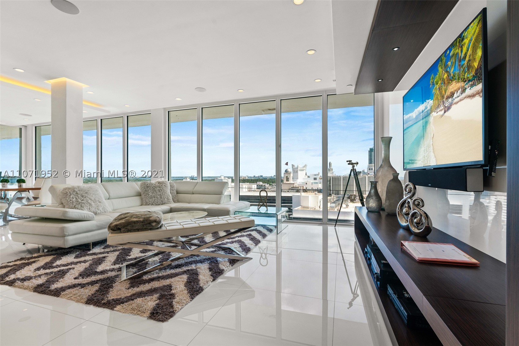 100 Lincoln Rd #PH6, Miami Beach FL 33139