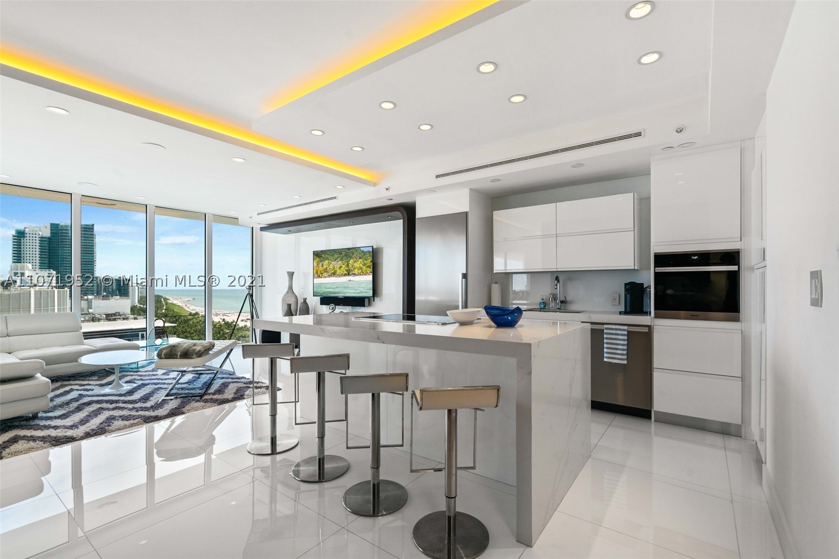 100 Lincoln Rd #PH6, Miami Beach FL 33139
