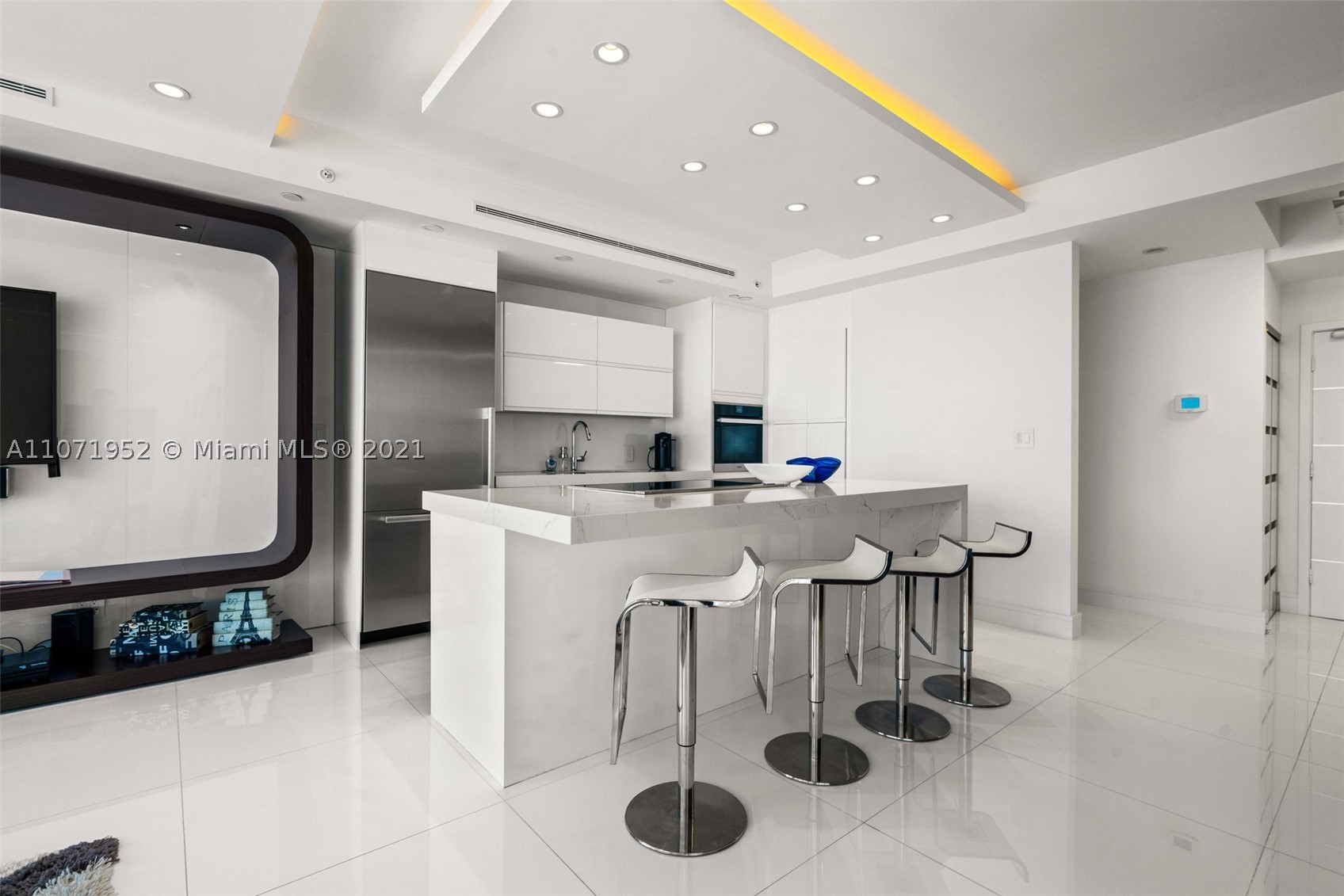100 Lincoln Rd #PH6, Miami Beach FL 33139